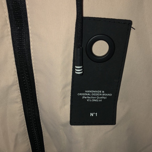 NWOT Cream zip-up Windbreaker Jacket - Picture 3 of 6